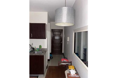 kasambagan-rent-19-grandresidences-s-3-dining1