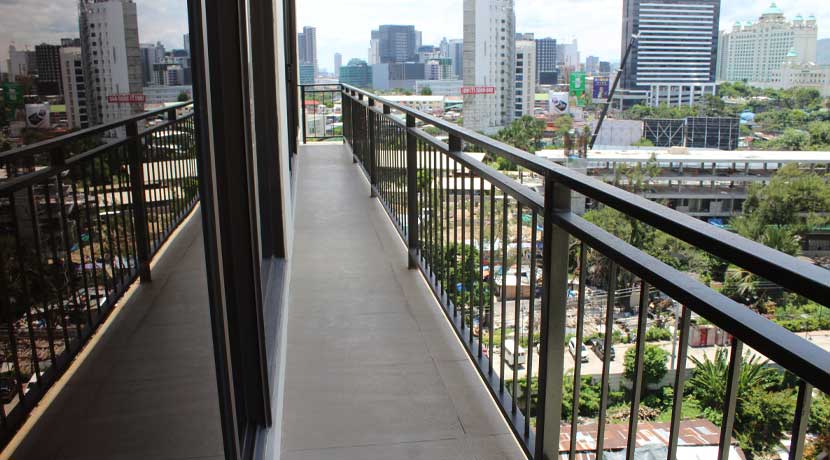 kasambagan-rent-20-88thAvenue-P-3-balcony1