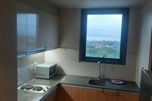 mactan-rent-27-onemanchester-1br-3-kitchen1