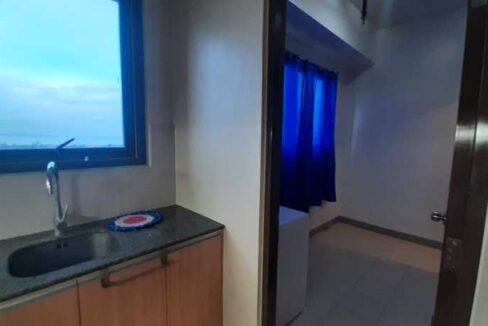 mactan-rent-27-onemanchester-1br-3-kitchen2