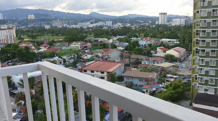 mandaue-rent-15-bamboobay-s-2-balcony1
