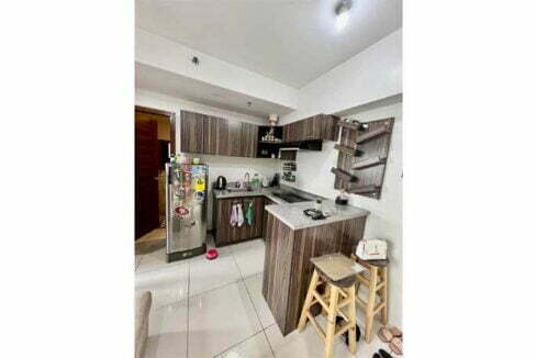 osmena-rent-29-horizons101-2br-3-kitchen1