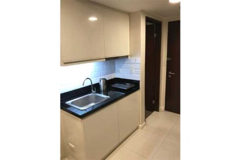 31-resale-northstar-2brloft-3-kitchen1