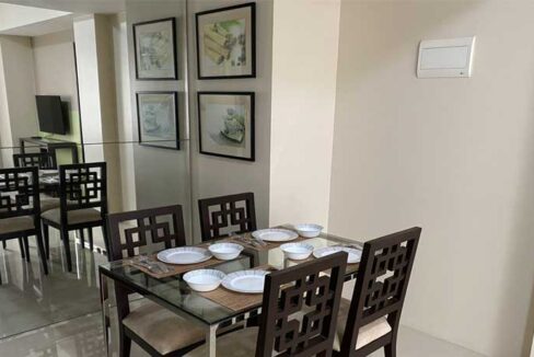 itpark-rent-135-calyxcentre-1br-3-dining1