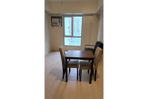 itpark-rent-145-avidariala-1br-2-dining1