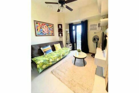 lahug-rent-85-azaleaplace-2-living1