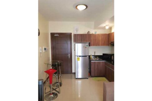 Lahug-rent-86-AzaleaPlace-1BR-3-Dining1