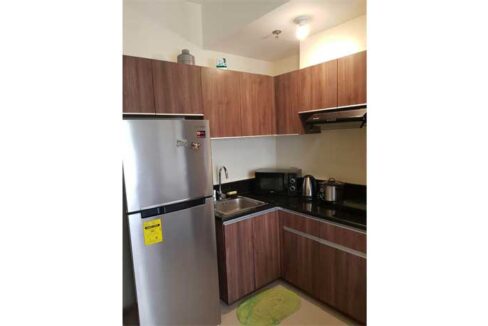 Lahug-rent-86-AzaleaPlace-1BR-4-Kitchen1