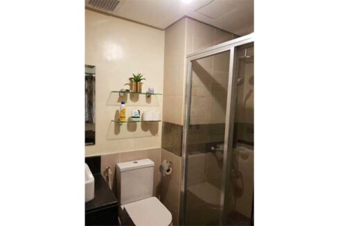 Lahug-rent-86-AzaleaPlace-1BR-5-Bath1