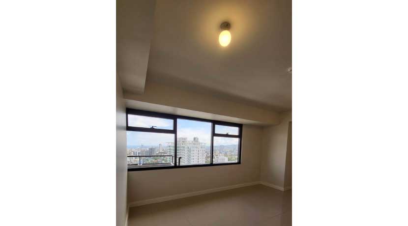 38-resale-thealcoves-1br-2-living1