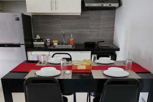 cbp-rent-106-calyxresidences-1br-2-dining2