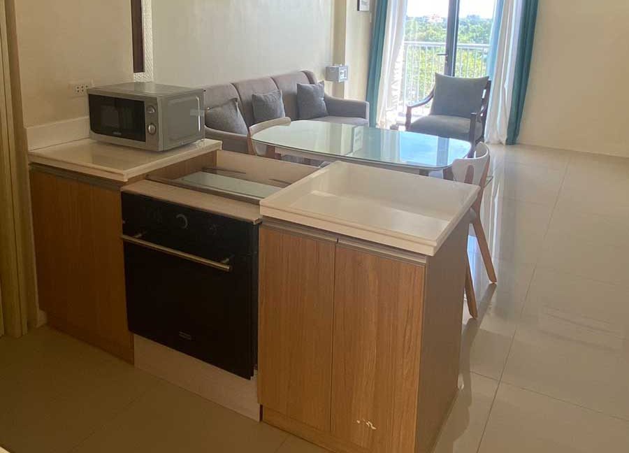 Mactan-Rent-42-Soltana-2BR-3-kitchen2