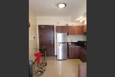 lahug-rent-93-azaleaplace-1br-3-kitchen1