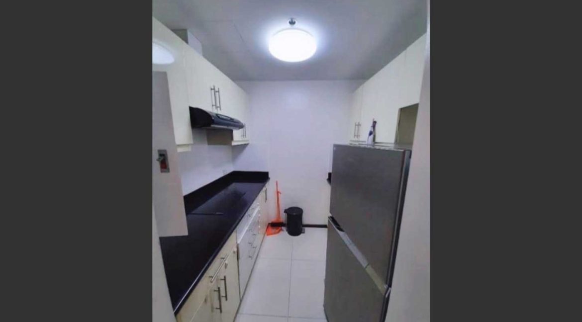 74-resale-kasambagan-grand-cenia-2br-4-kitchen1