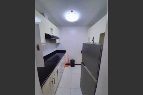 74-resale-kasambagan-grand-cenia-2br-4-kitchen1