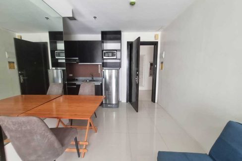 mandaue-rent-27-bamboo-bay-1br-3-dining1