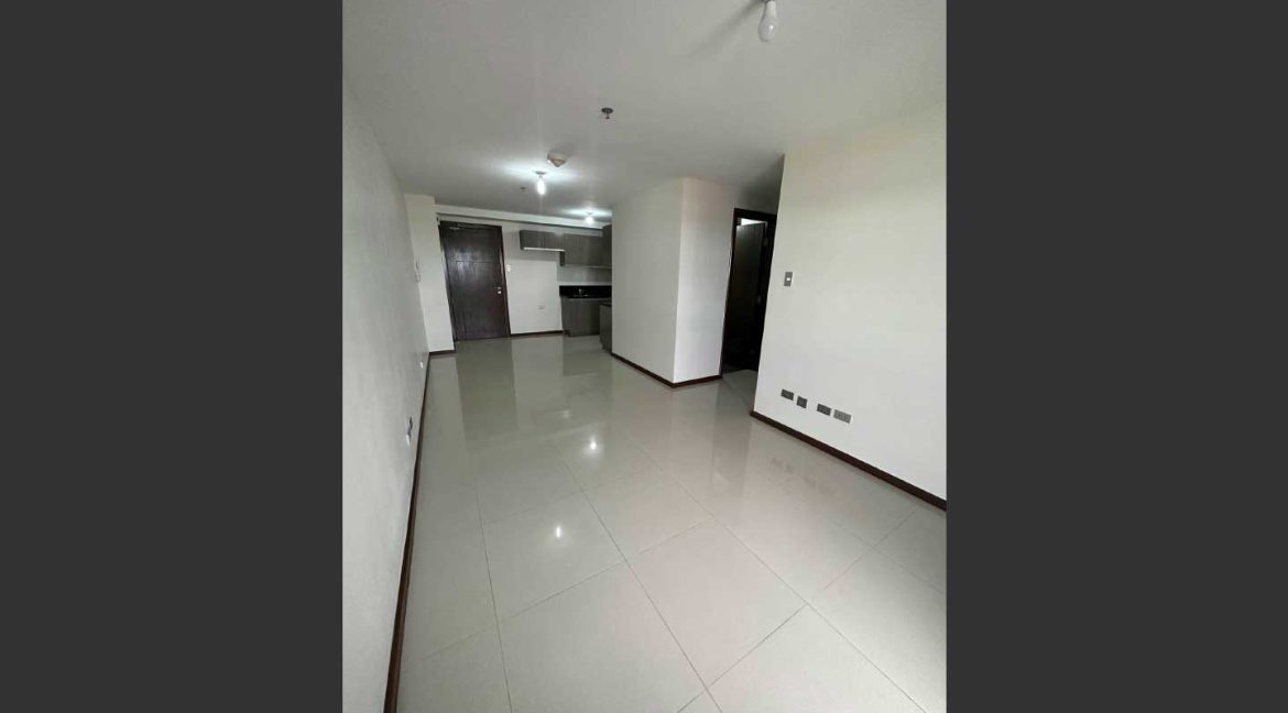70-Resale-NRA-Galleria-Residences-2BR-1-room2