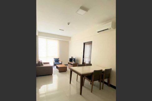 mactan-rent-47-8-newtown-1br-2-living1