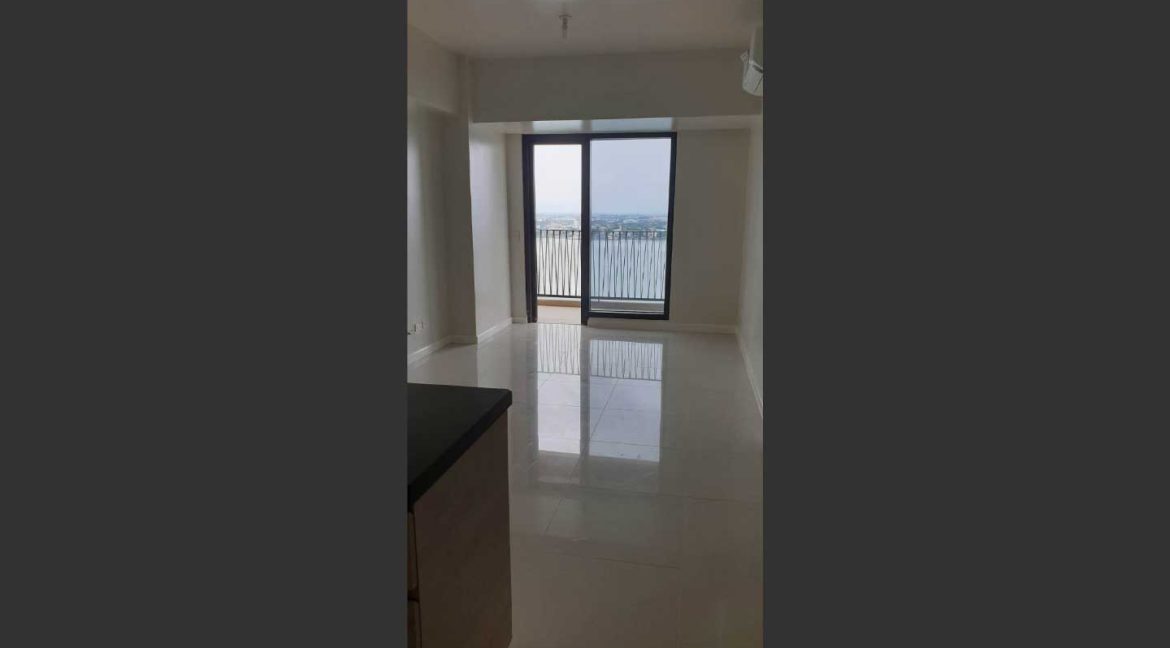 72-Resale-Mandaue-Mandani-Bay-Suites-2BR-1-room1