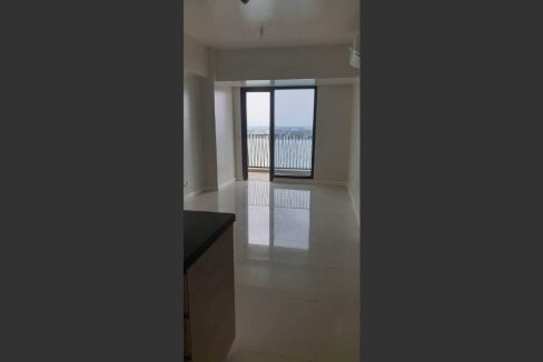 72-Resale-Mandaue-Mandani-Bay-Suites-2BR-1-room1