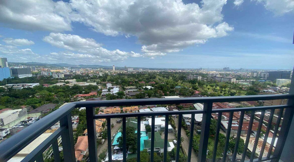 80-resale-grand-residences-s-2-balcony1