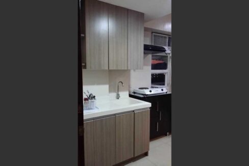 85-resale-la-guardia-flats-2-s-2-kitchen1