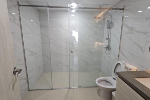 Mandani Bay suite- 2BR for Rent & For Sale- 09